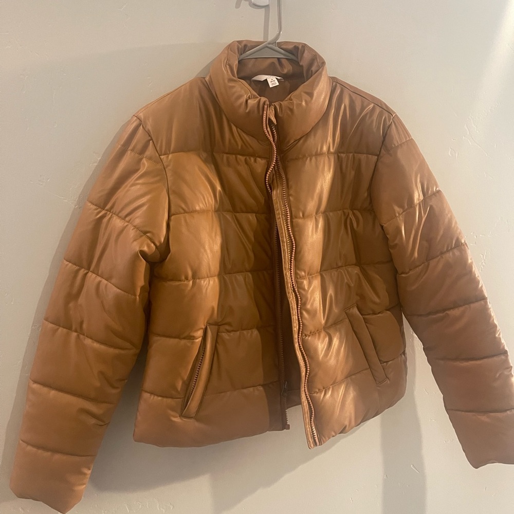 Time and Tru puffer jacket. Woman’s size S 4-6.